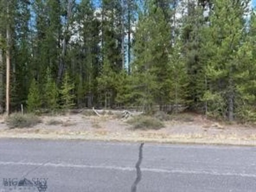 325 Shoshone Avenue West Yellowstone MT 59758
