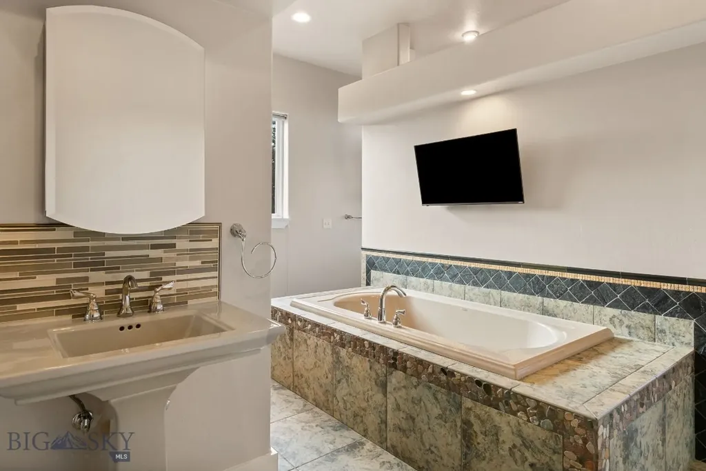 203 Alton Way Bozeman MT 59718