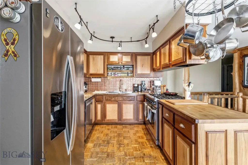 240 Roosevelt Drive Butte MT 59701