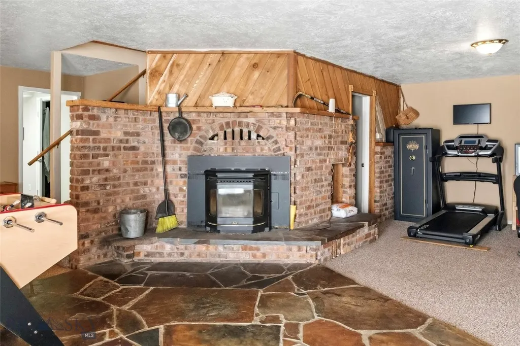 240 Roosevelt Drive Butte MT 59701