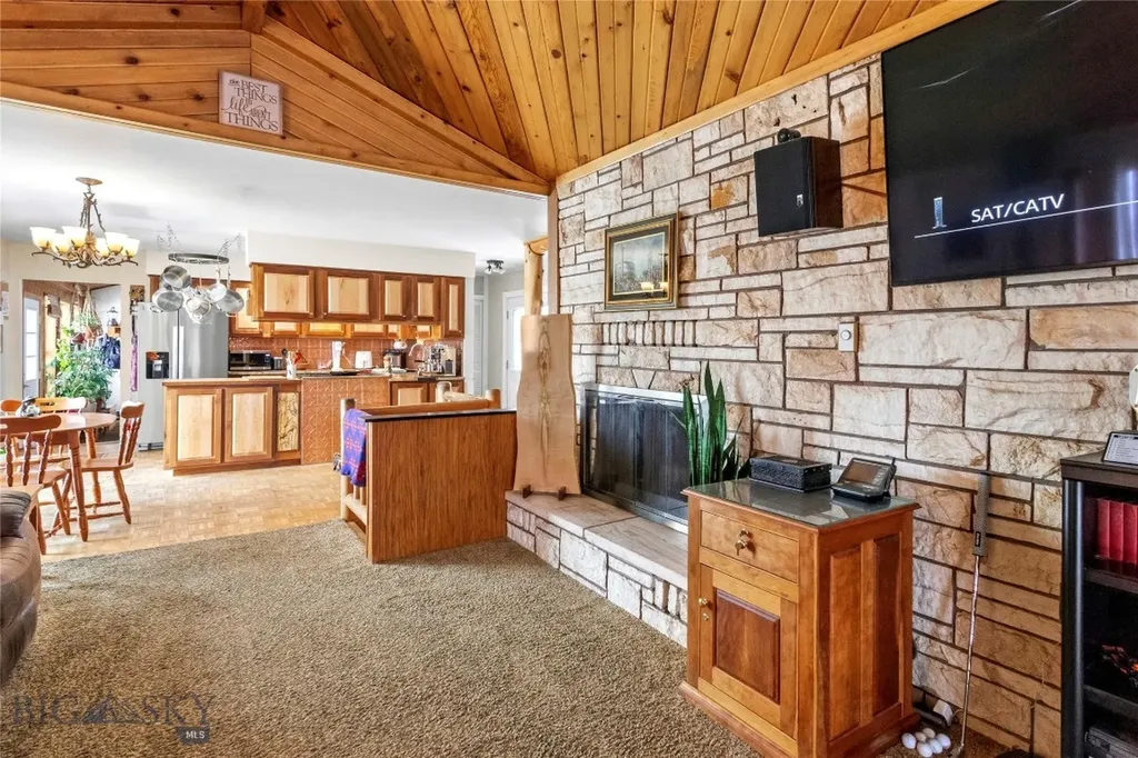 240 Roosevelt Drive Butte MT 59701