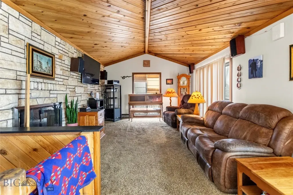240 Roosevelt Drive Butte MT 59701