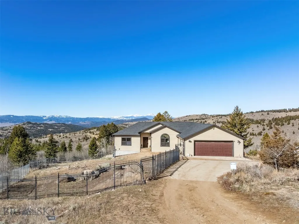 85 Poormans Butte MT 59701