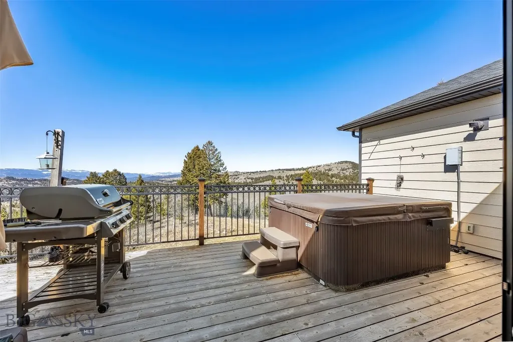 85 Poormans Butte MT 59701