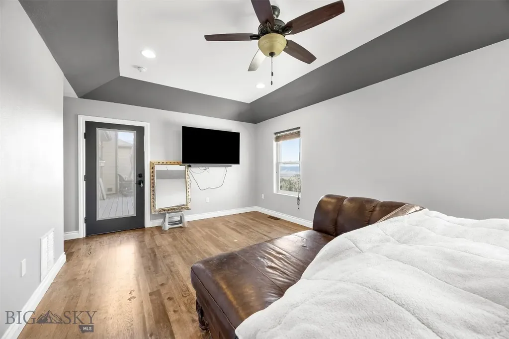 85 Poormans Butte MT 59701