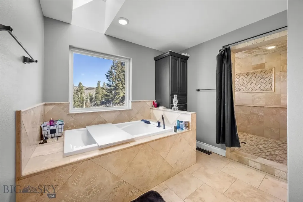 85 Poormans Butte MT 59701