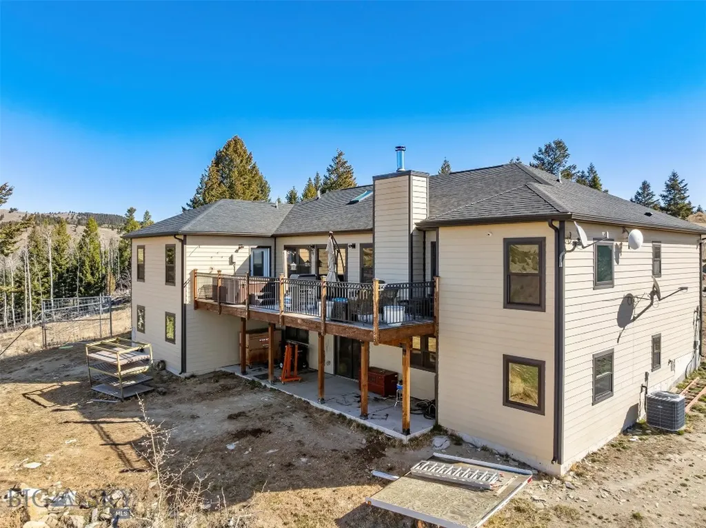 85 Poormans Butte MT 59701