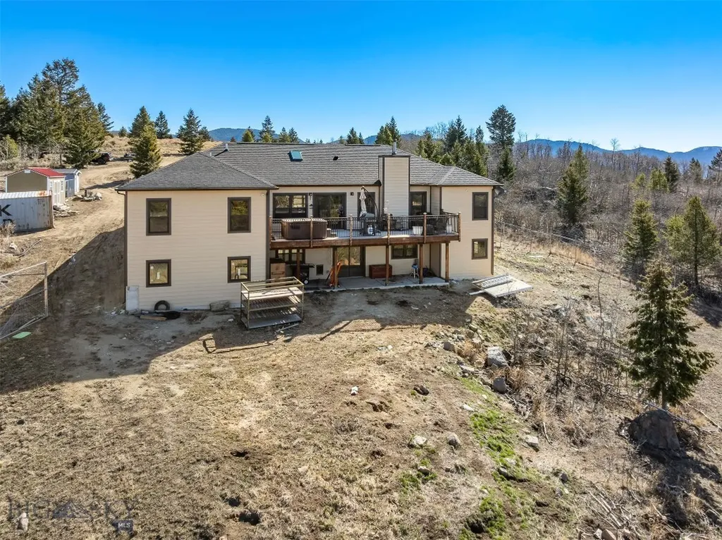 85 Poormans Butte MT 59701