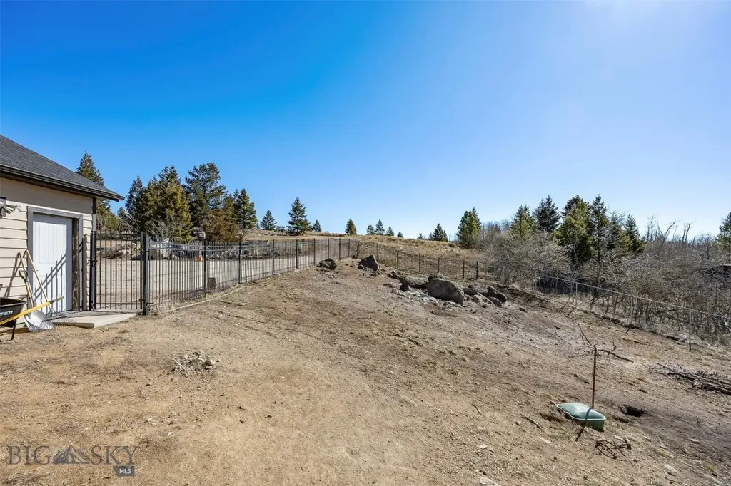 85 Poormans Butte MT 59701