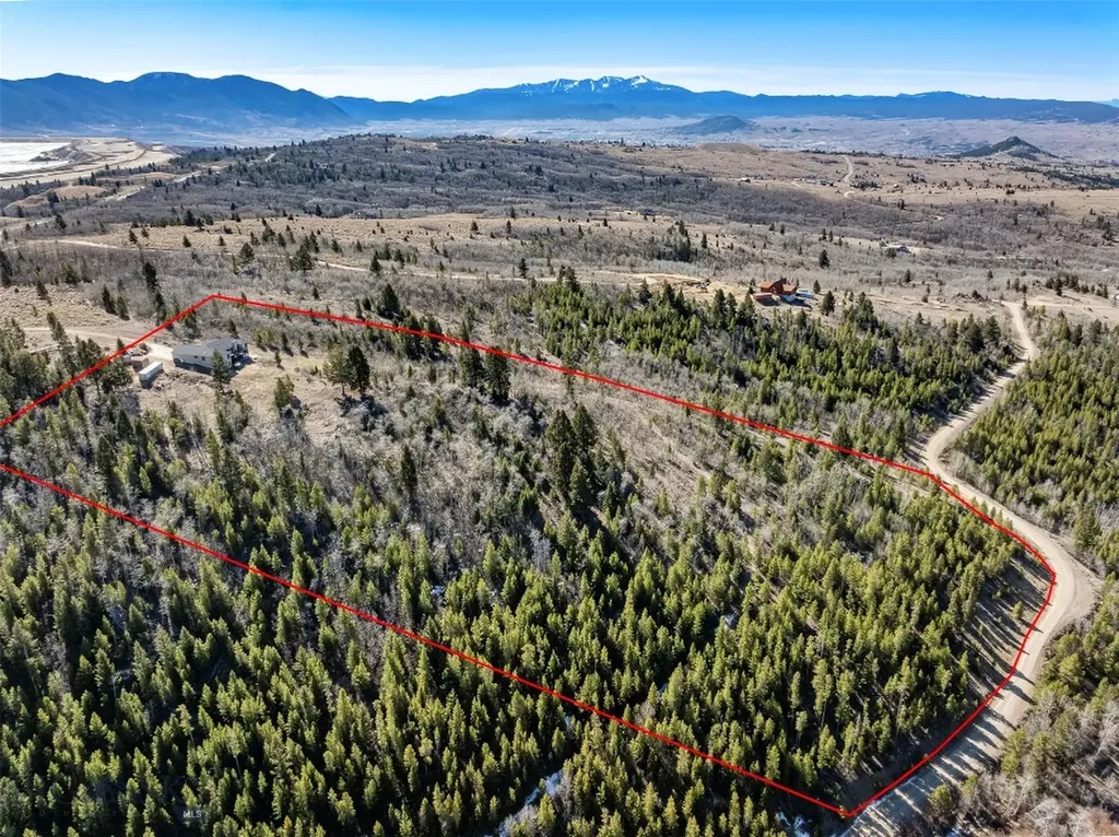 85 Poormans Butte MT 59701