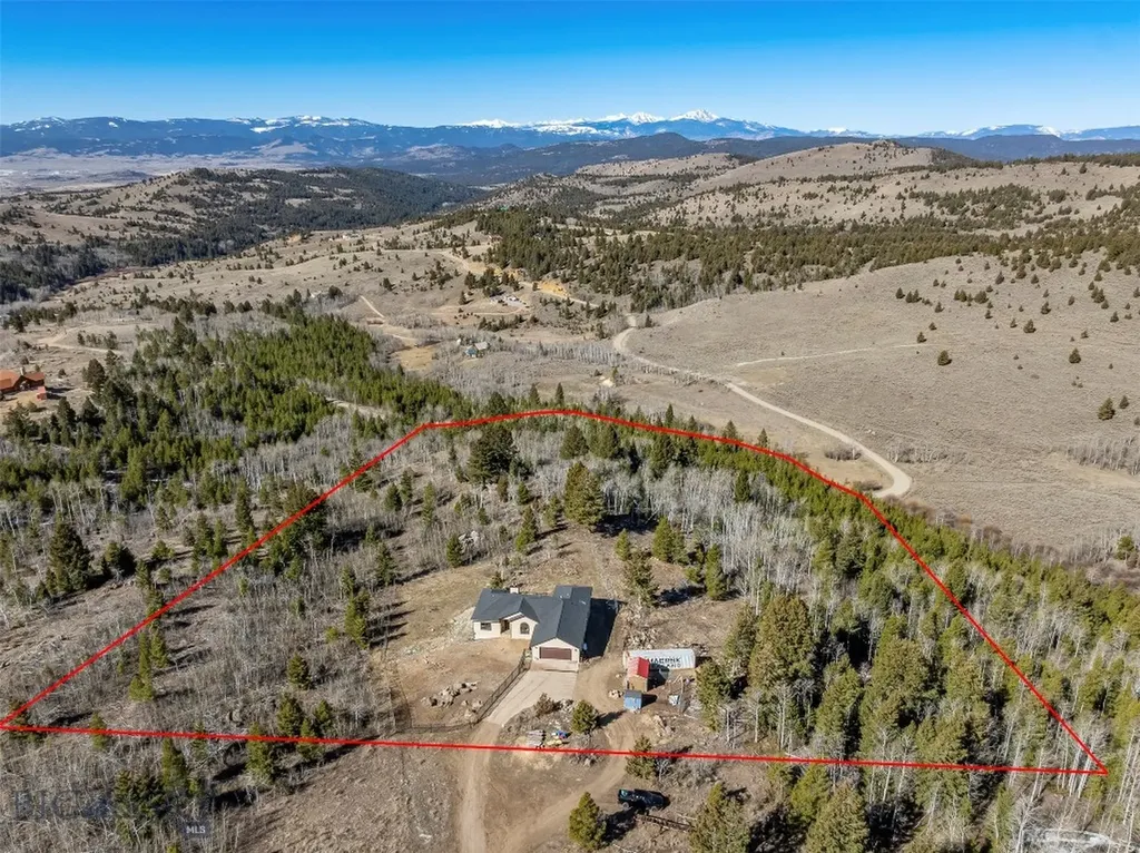 85 Poormans Butte MT 59701