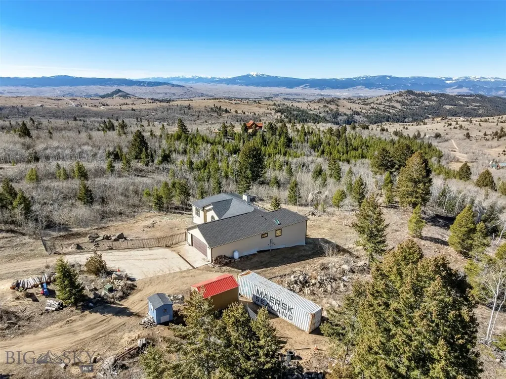 85 Poormans Butte MT 59701