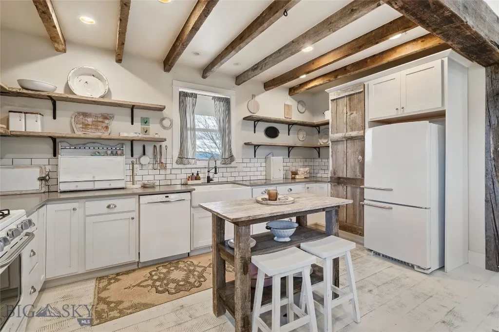 314 Cedar Street Manhattan MT 59741