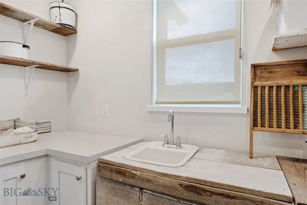 314 Cedar Street Manhattan MT 59741