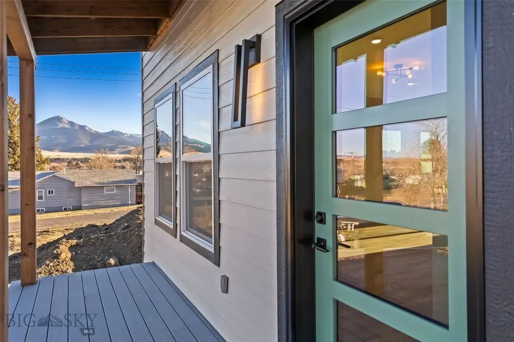 613 N L Street Livingston MT 59047