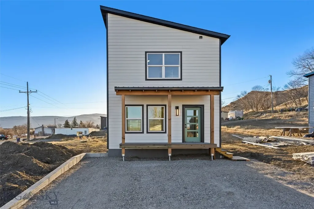 613 N L Street Livingston MT 59047