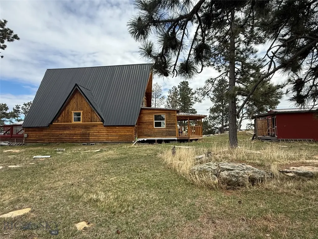 39 Pine Needle Shawmut MT 59078