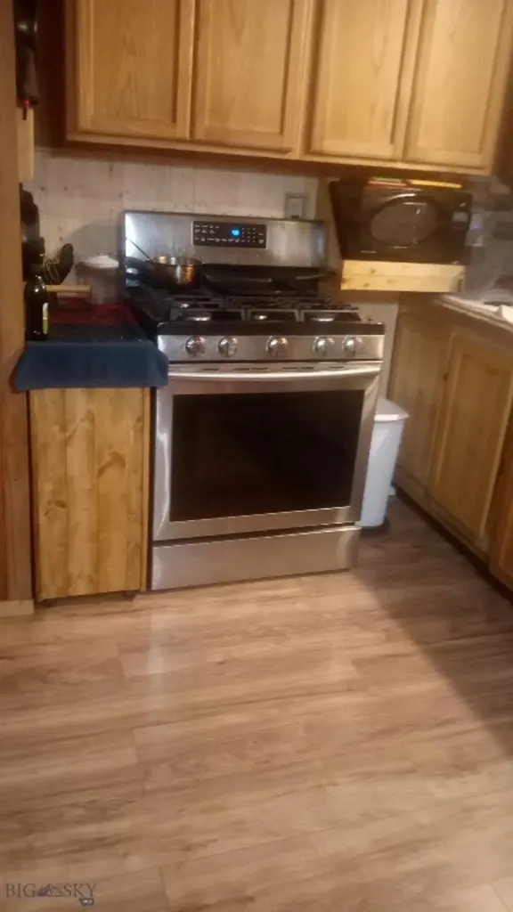 39 Pine Needle Shawmut MT 59078