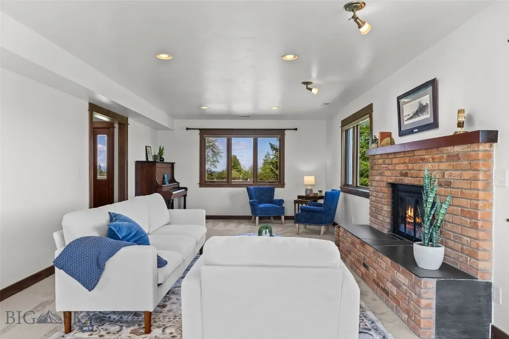 220 Ridge Trail Bozeman MT 59715