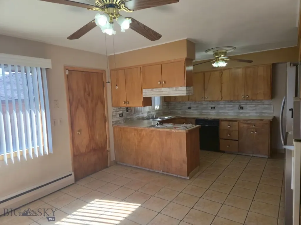 2526 Locust Street Butte MT 59701