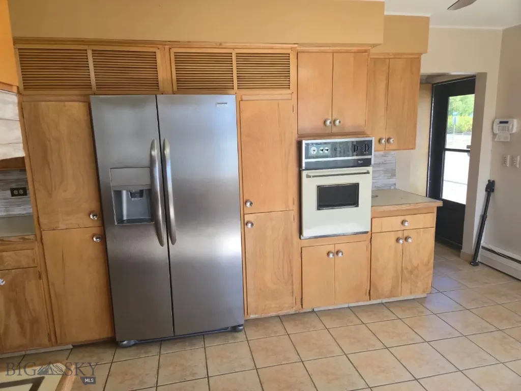 2526 Locust Street Butte MT 59701