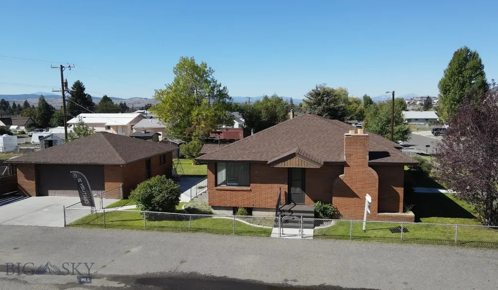 2526 Locust Street Butte MT 59701