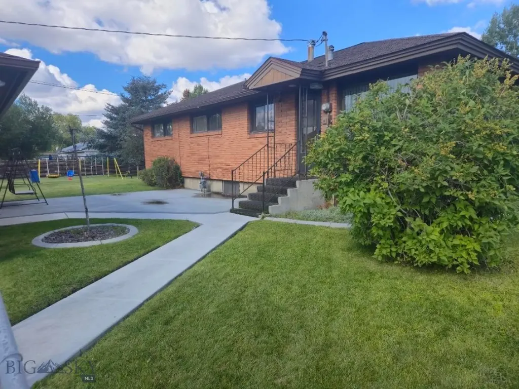 2526 Locust Street Butte MT 59701