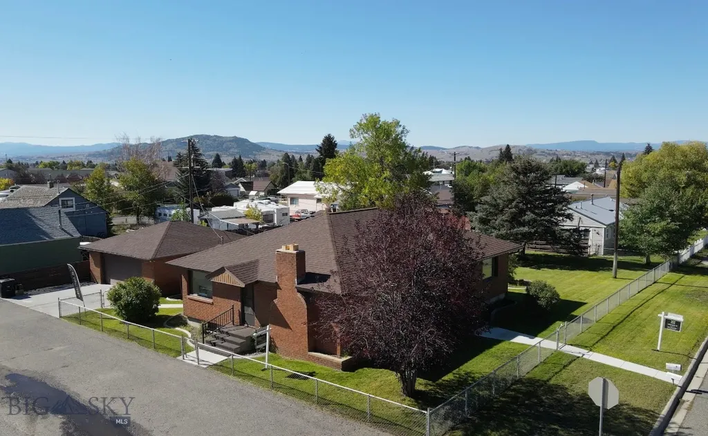 2526 Locust Street Butte MT 59701