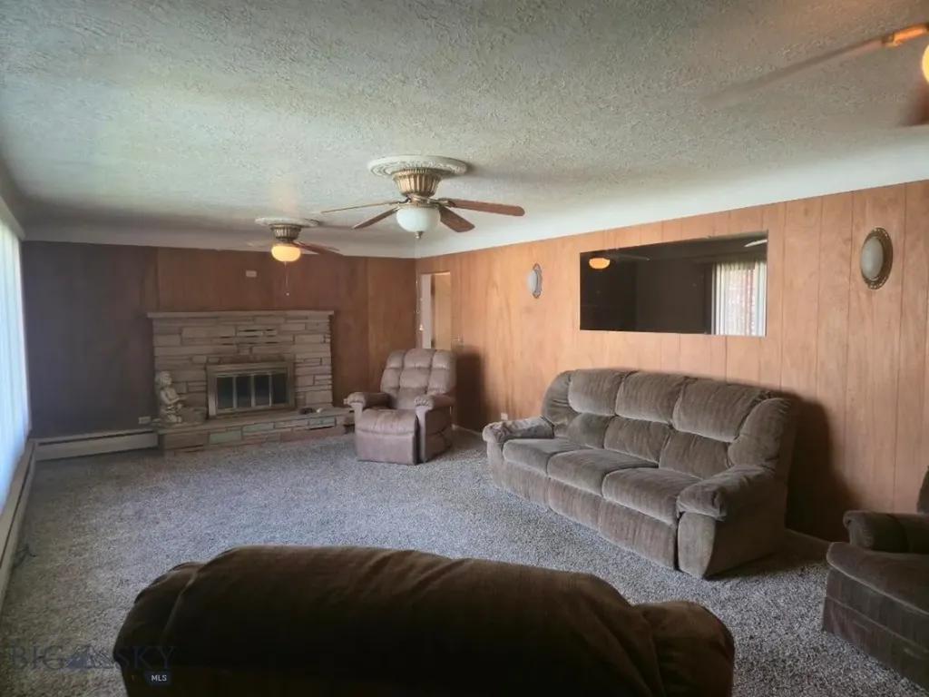 2526 Locust Street Butte MT 59701