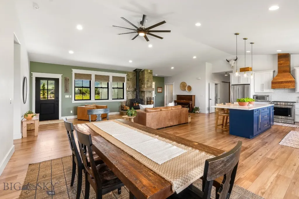 37 Cinnamon Bear Court Gallatin Gateway MT 59730