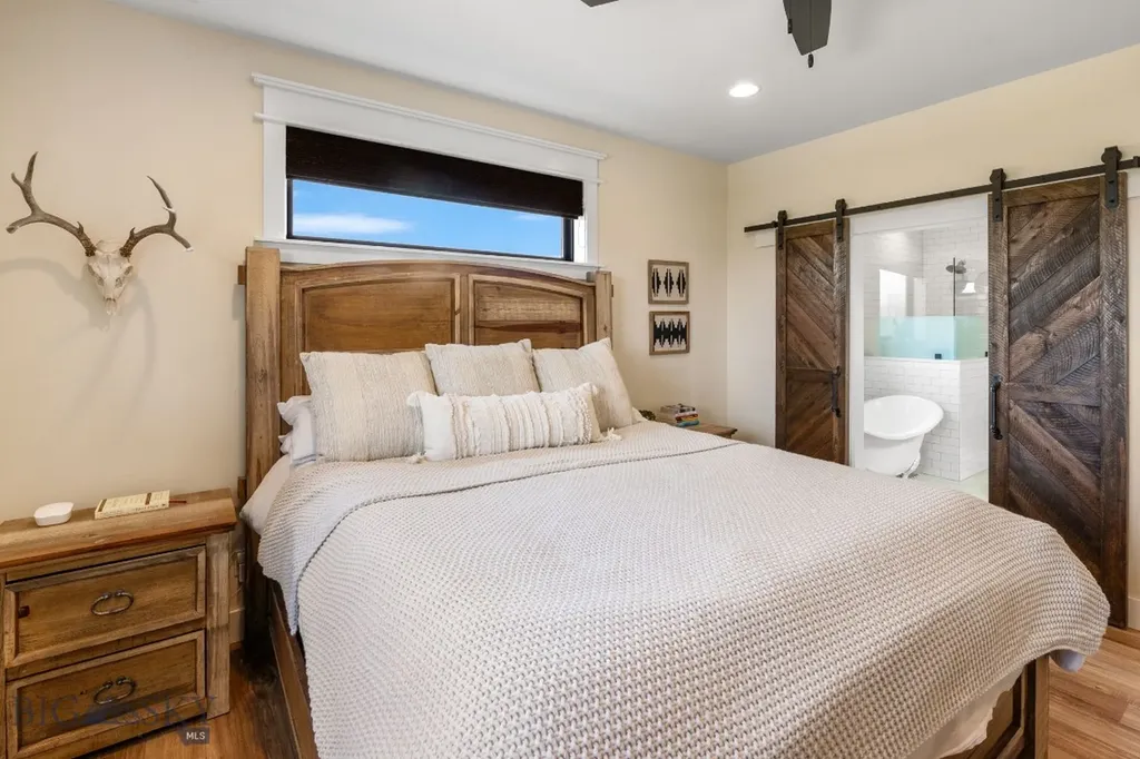 37 Cinnamon Bear Court Gallatin Gateway MT 59730