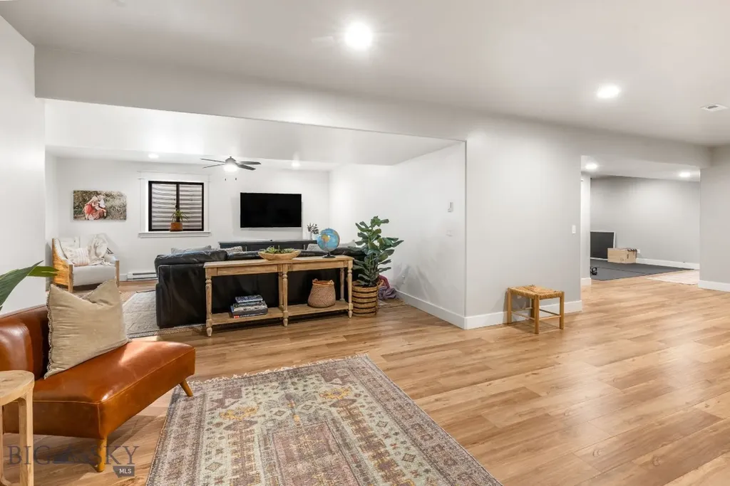 37 Cinnamon Bear Court Gallatin Gateway MT 59730