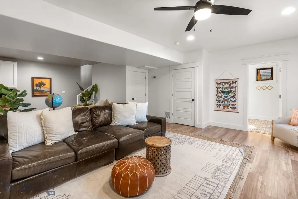 37 Cinnamon Bear Court Gallatin Gateway MT 59730