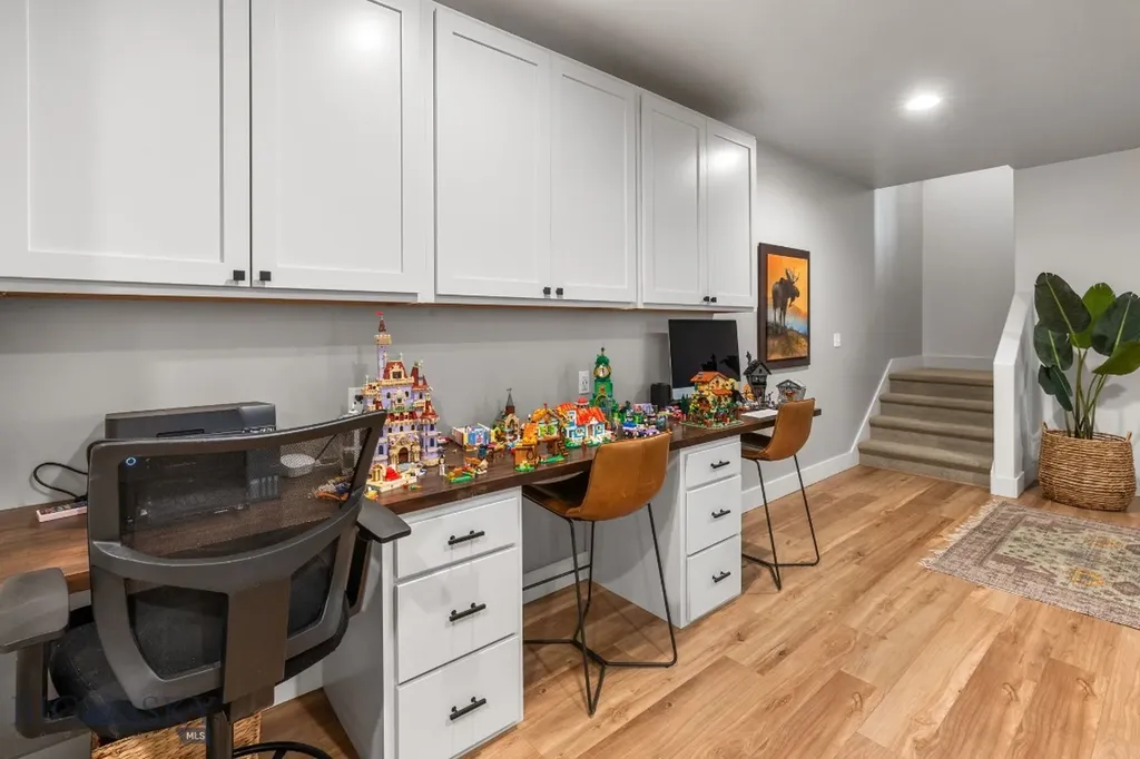 37 Cinnamon Bear Court Gallatin Gateway MT 59730