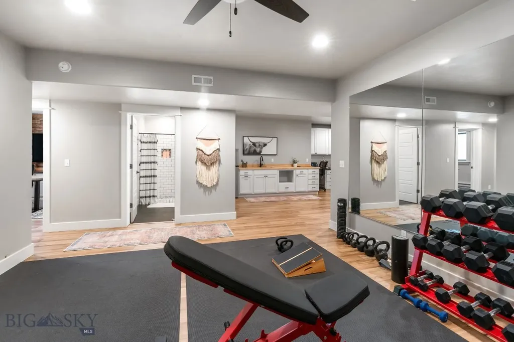 37 Cinnamon Bear Court Gallatin Gateway MT 59730