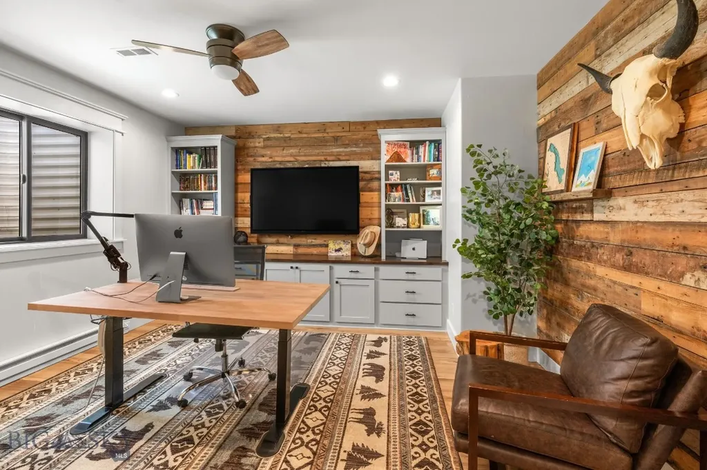 37 Cinnamon Bear Court Gallatin Gateway MT 59730