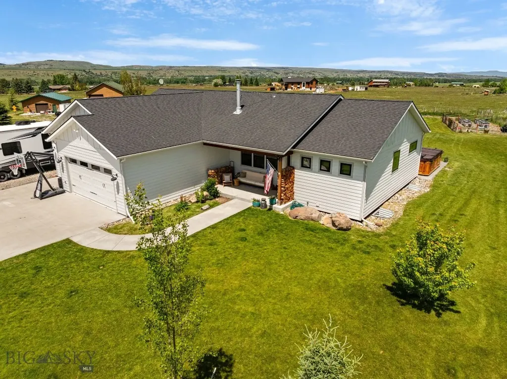 37 Cinnamon Bear Court Gallatin Gateway MT 59730