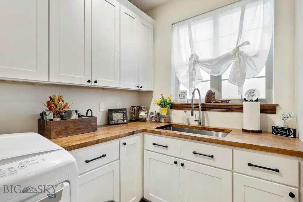 109 Wild Rose Loop Three Forks MT 59752