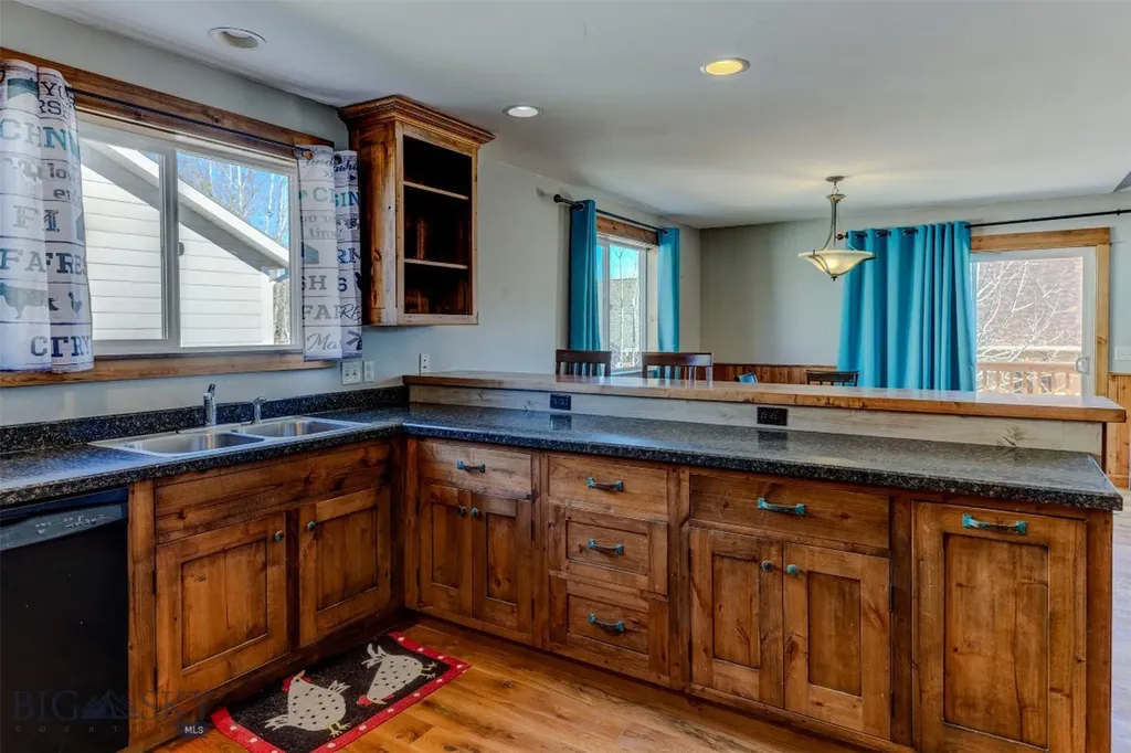 710 Nebula Livingston MT 59047
