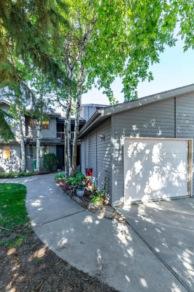 2200 W Dickerson Street Bozeman MT 59715