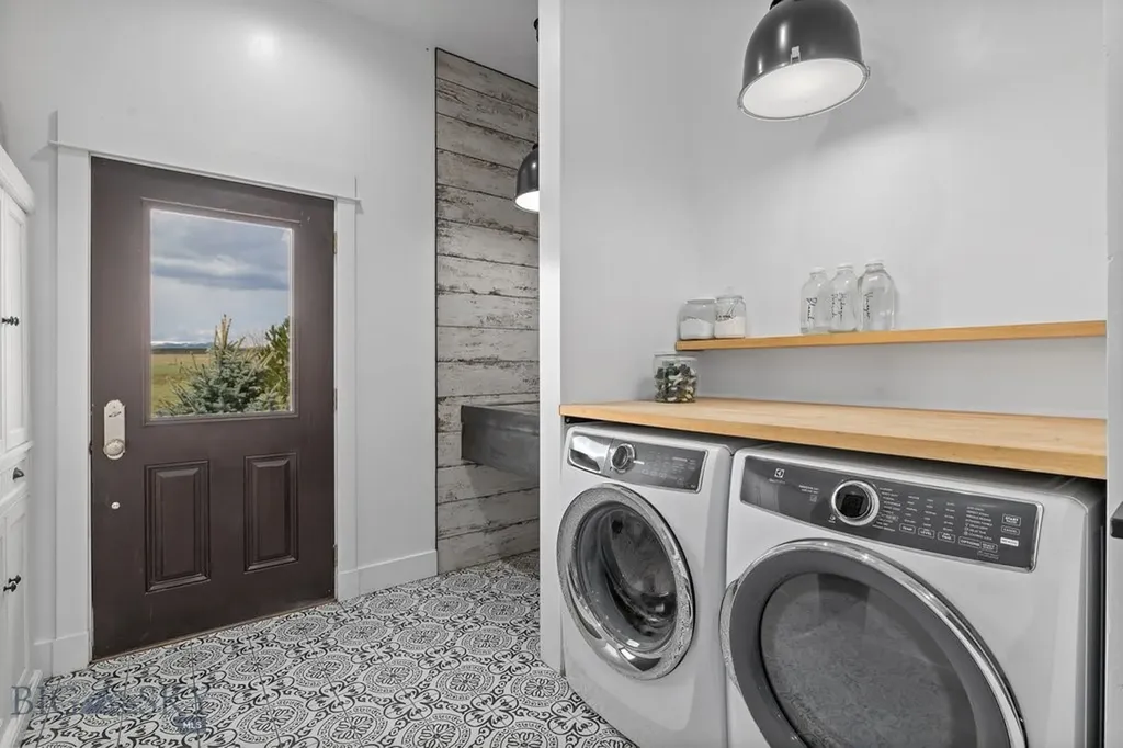 72 Basin Trail Livingston MT 59047