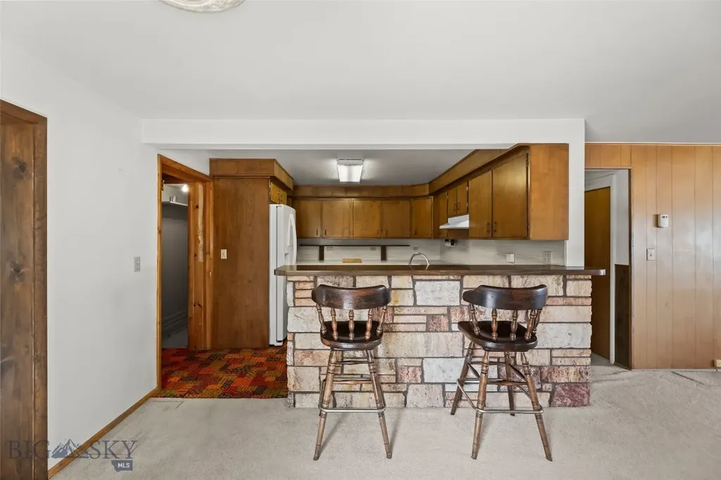 200 E Armitage Ennis MT 59729
