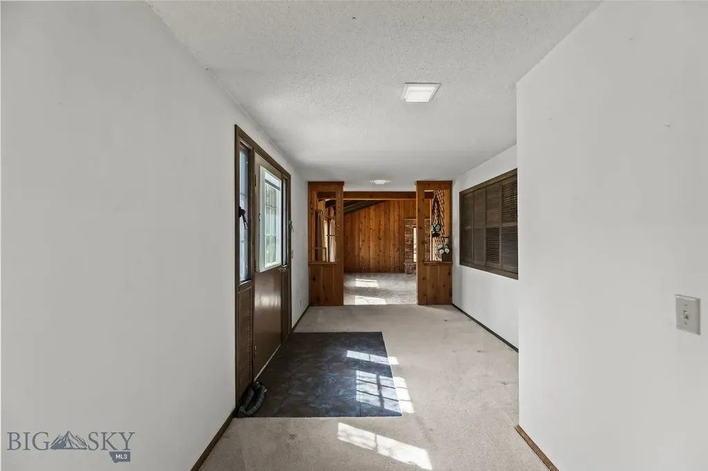 200 E Armitage Ennis MT 59729