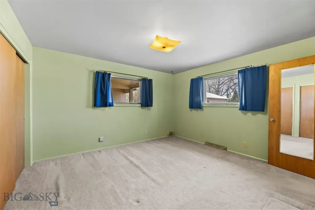 200 E Armitage Ennis MT 59729
