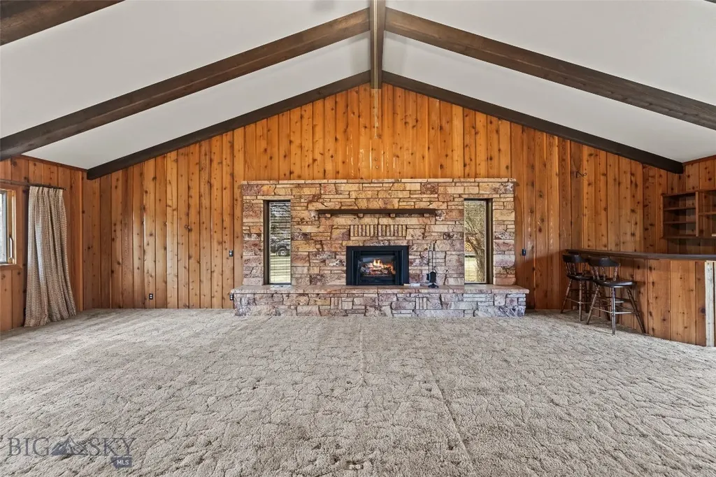 200 E Armitage Ennis MT 59729
