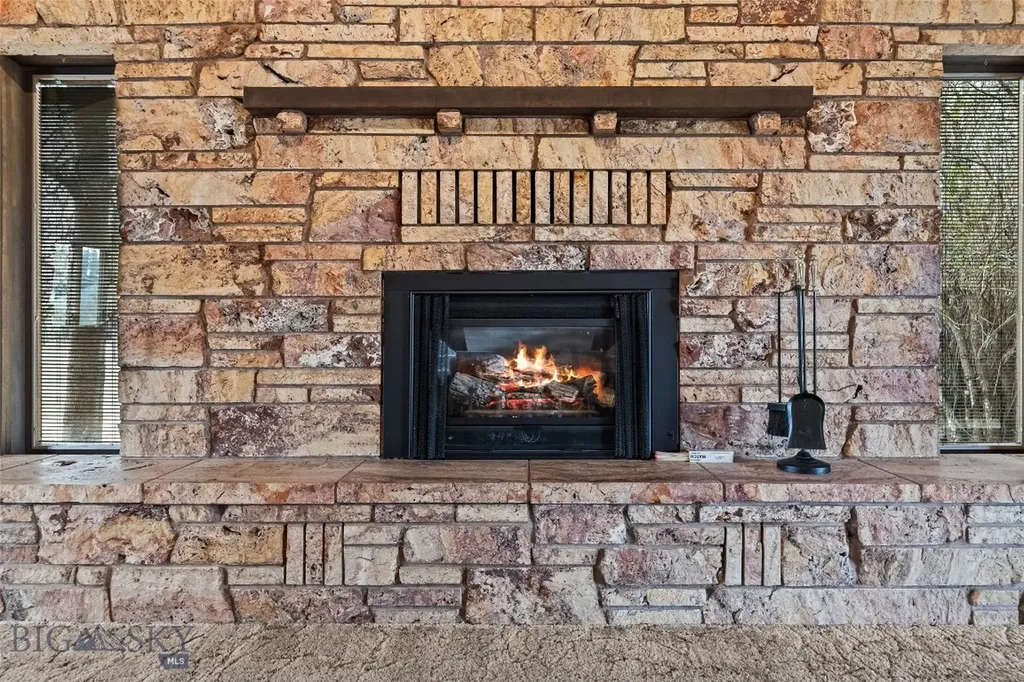 200 E Armitage Ennis MT 59729