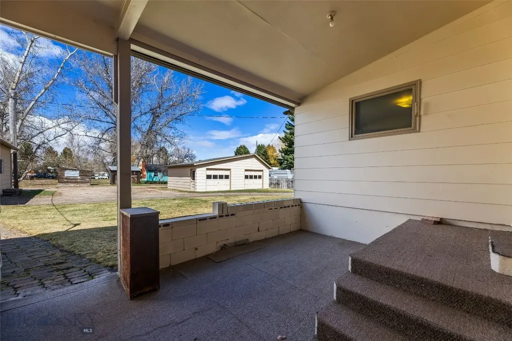 200 E Armitage Ennis MT 59729