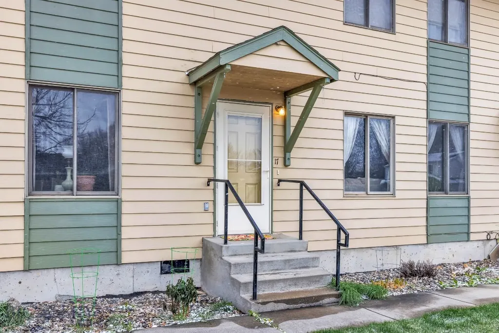 17 Chestnut Grove Bozeman MT 59718
