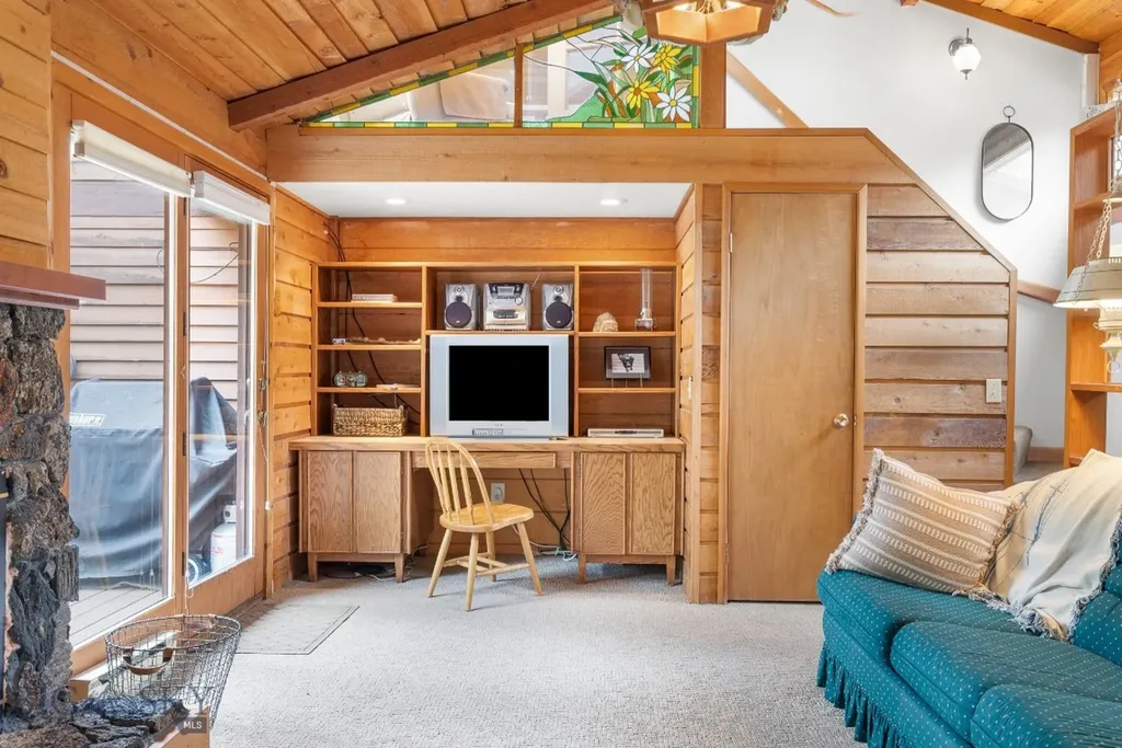 140 Luhn Gallatin Gateway MT 59730