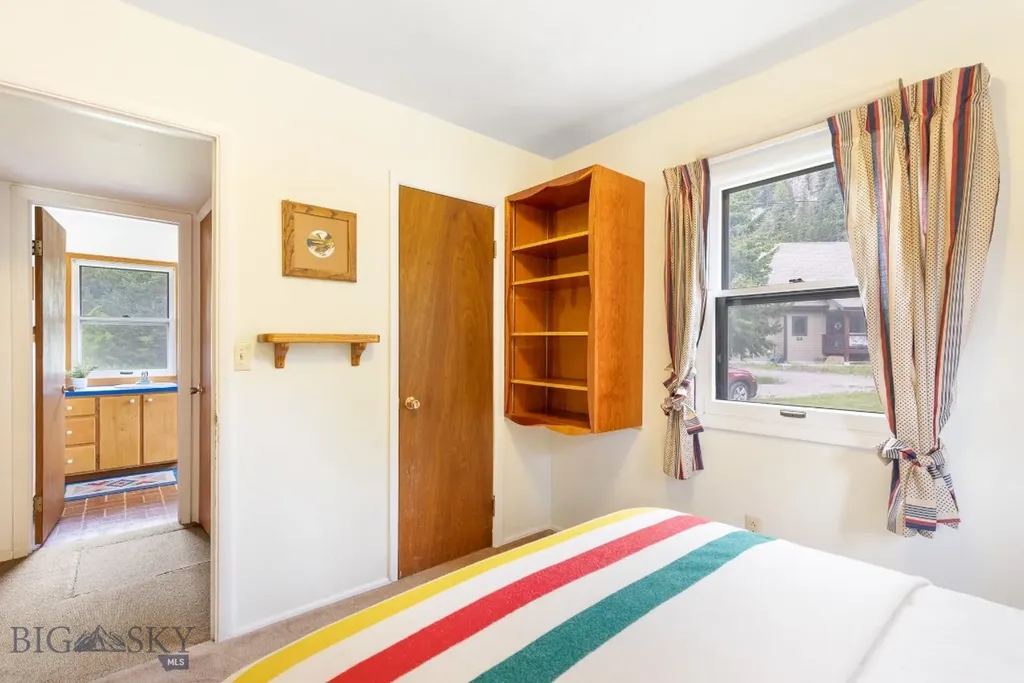140 Luhn Gallatin Gateway MT 59730